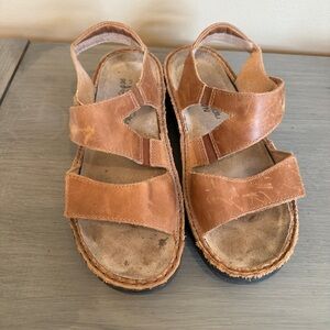 Naot Tan Leather Sandals Comfort Style size 36 women's‎ 5.5